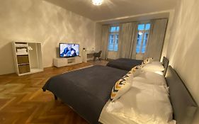 Wenceslas Square Big Apartment